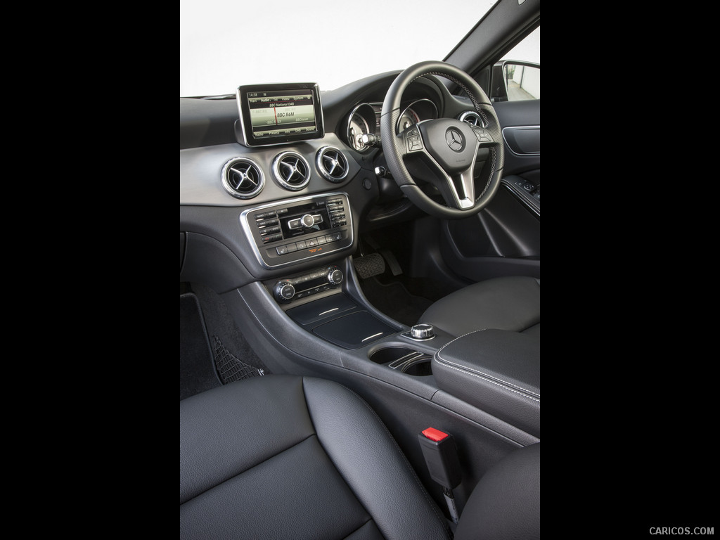 2015 Mercedes-Benz GLA 200 CDI (UK-Version)  - Interior