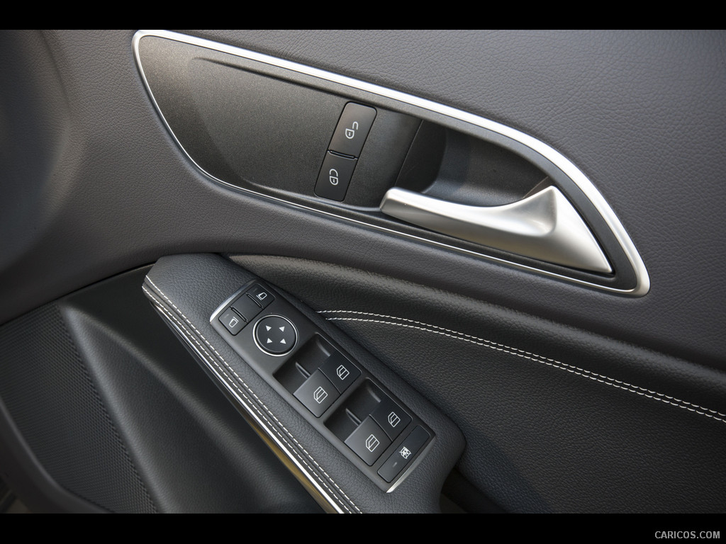 2015 Mercedes-Benz GLA 200 CDI (UK-Version)  - Interior Detail