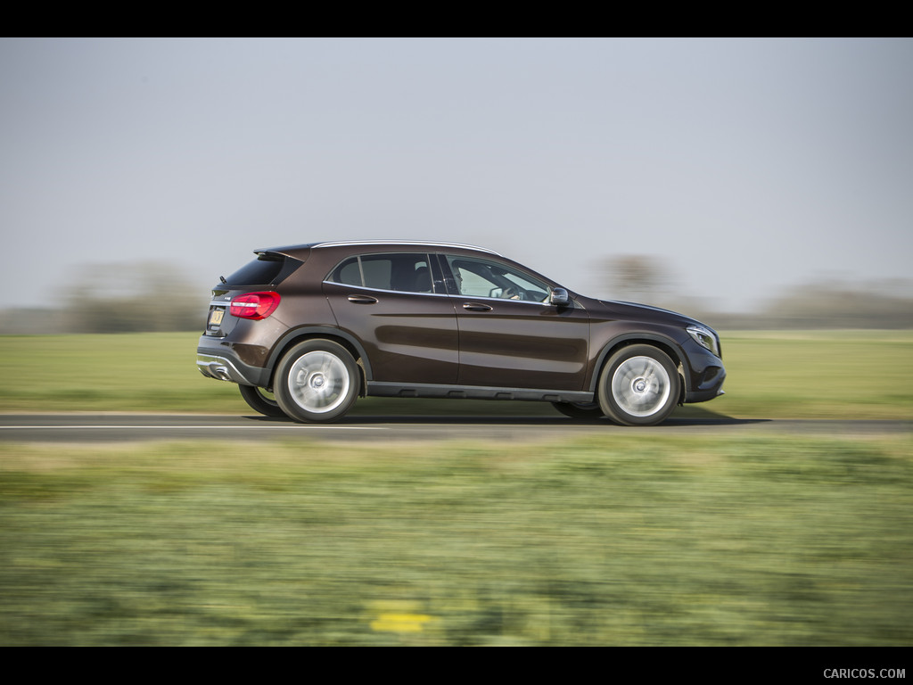 2015 Mercedes-Benz GLA 200 CDI (UK-Version)  - Side