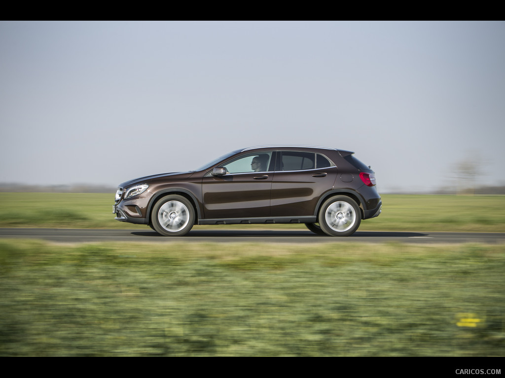 2015 Mercedes-Benz GLA 200 CDI (UK-Version)  - Side