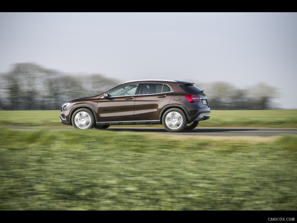 2015 Mercedes-Benz GLA 200 CDI (UK-Version)  - Side