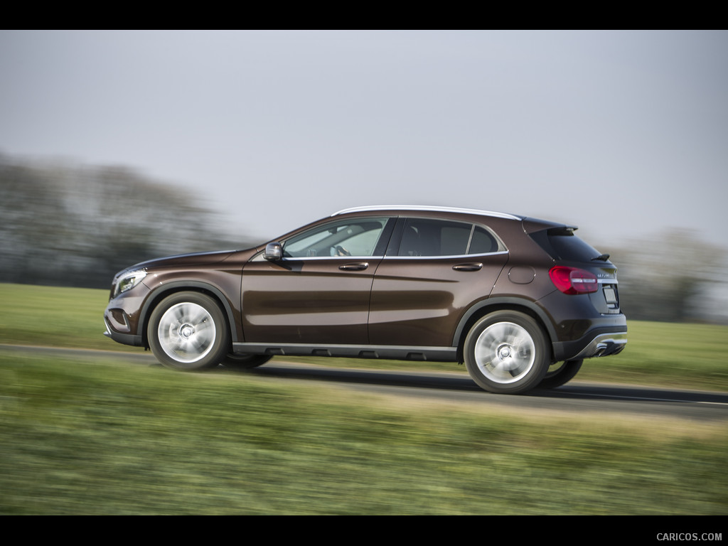 2015 Mercedes-Benz GLA 200 CDI (UK-Version)  - Side