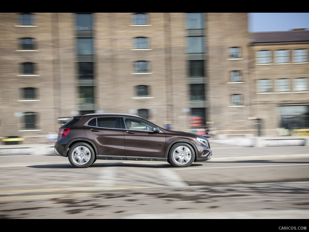 2015 Mercedes-Benz GLA 200 CDI (UK-Version)  - Side