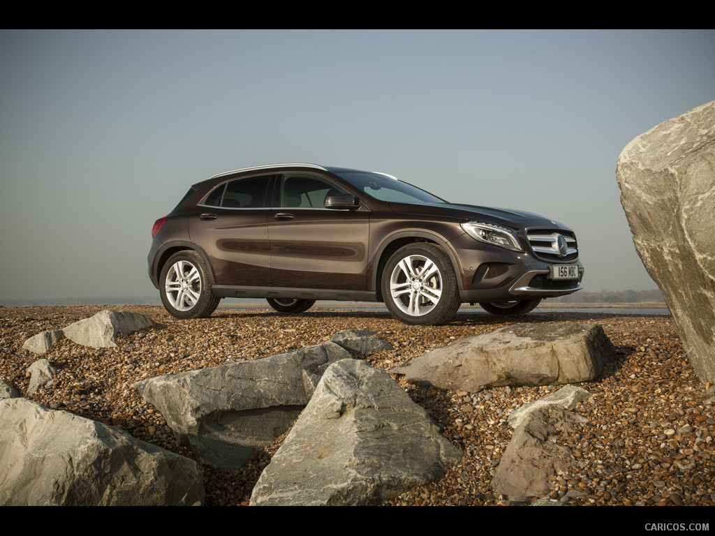 2015 Mercedes-Benz GLA 200 CDI (UK-Version)  - Side