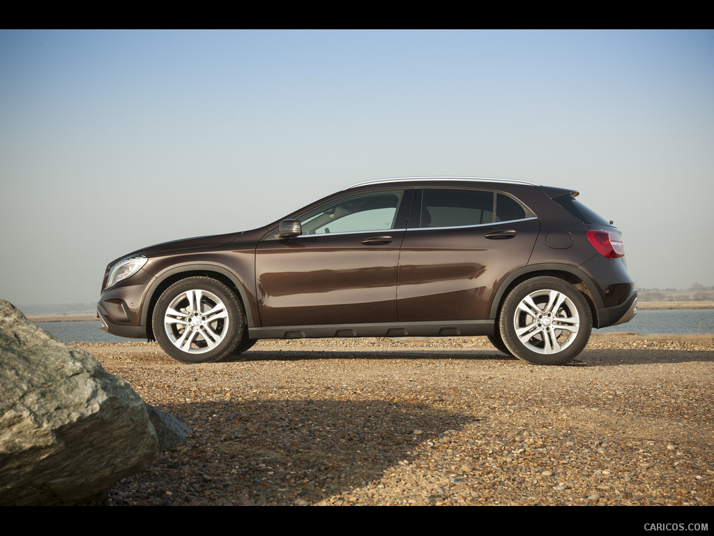 2015 Mercedes-Benz GLA 200 CDI (UK-Version)  - Side