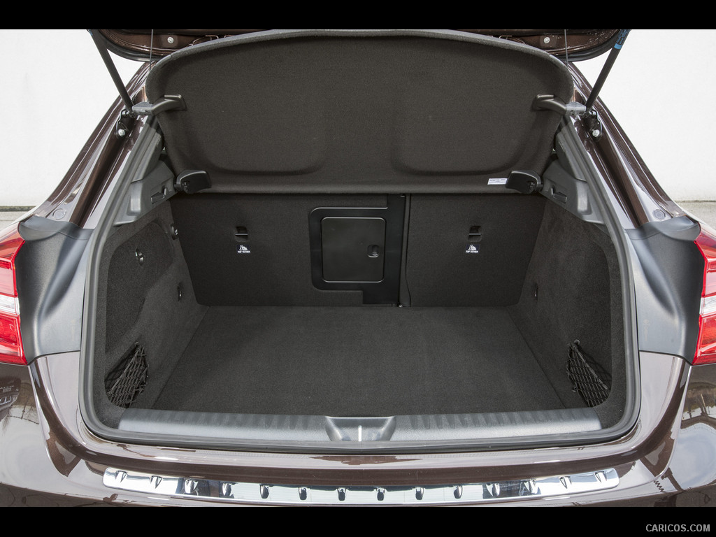 2015 Mercedes-Benz GLA 200 CDI (UK-Version)  - Trunk