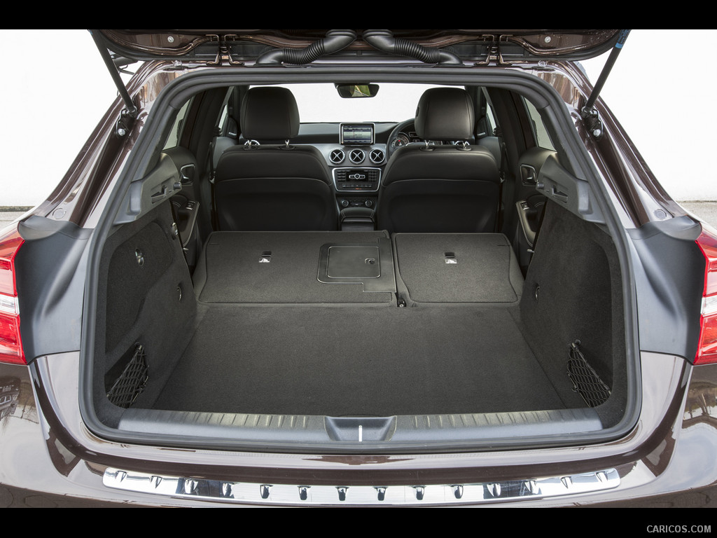 2015 Mercedes-Benz GLA 200 CDI (UK-Version)  - Trunk