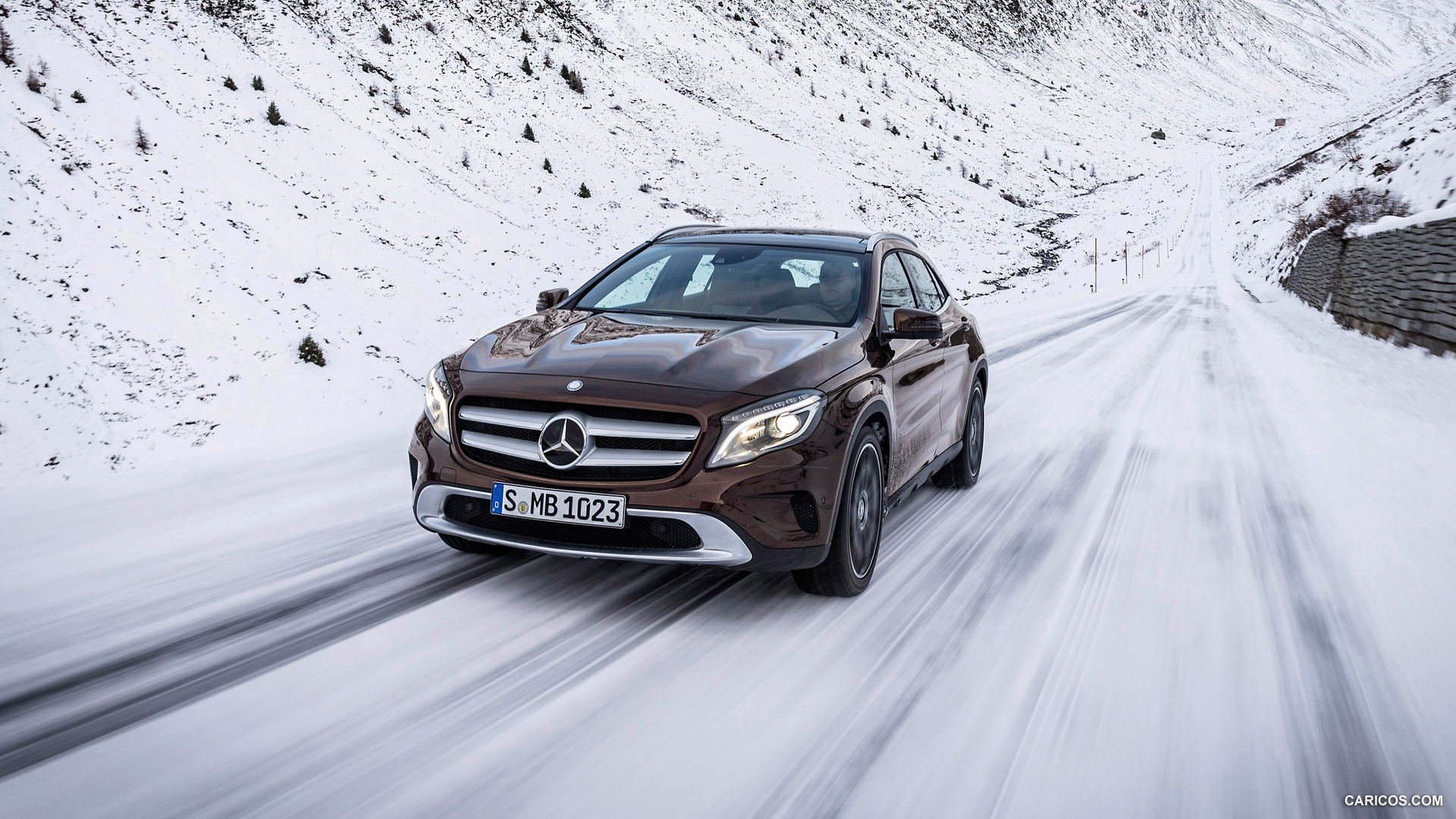 2015 Mercedes-Benz GLA 220 CDI 4MATIC - In Snow - Front, #64 of 71