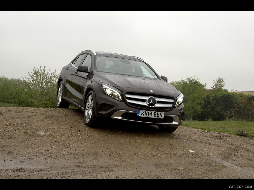 2015 Mercedes-Benz GLA 220 CDI 4MATIC AMG (UK-Version)  - Off-Road