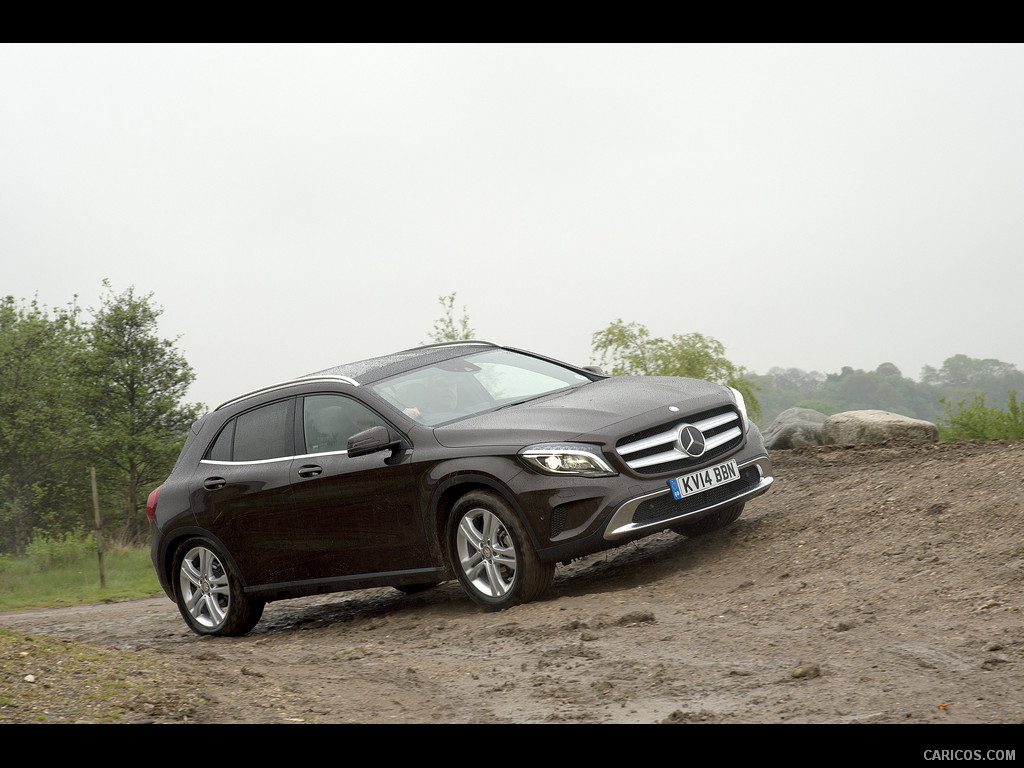 2015 Mercedes-Benz GLA 220 CDI 4MATIC AMG (UK-Version)  - Off-Road