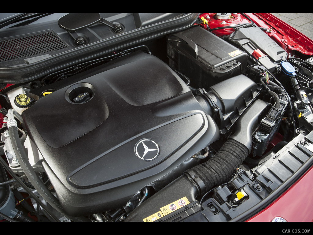 2015 Mercedes-Benz GLA 250 AMG (UK-Version)  - Engine