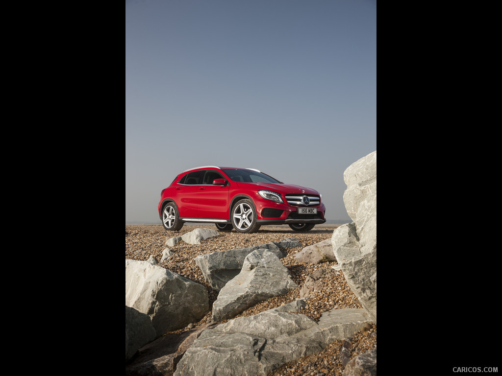 2015 Mercedes-Benz GLA 250 AMG (UK-Version)  - Front