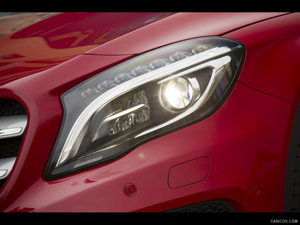 2015 Mercedes-Benz GLA 250 AMG (UK-Version)  - Headlight