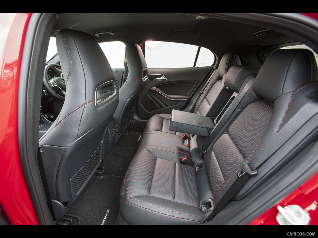 2015 Mercedes-Benz GLA 250 AMG (UK-Version)  - Interior Rear Seats