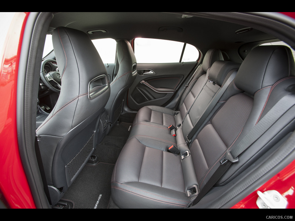 2015 Mercedes-Benz GLA 250 AMG (UK-Version)  - Interior Rear Seats