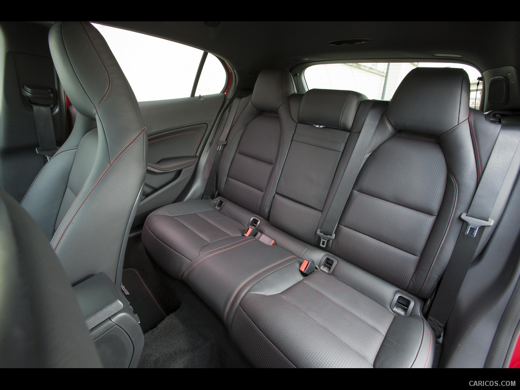 2015 Mercedes-Benz GLA 250 AMG (UK-Version)  - Interior Rear Seats