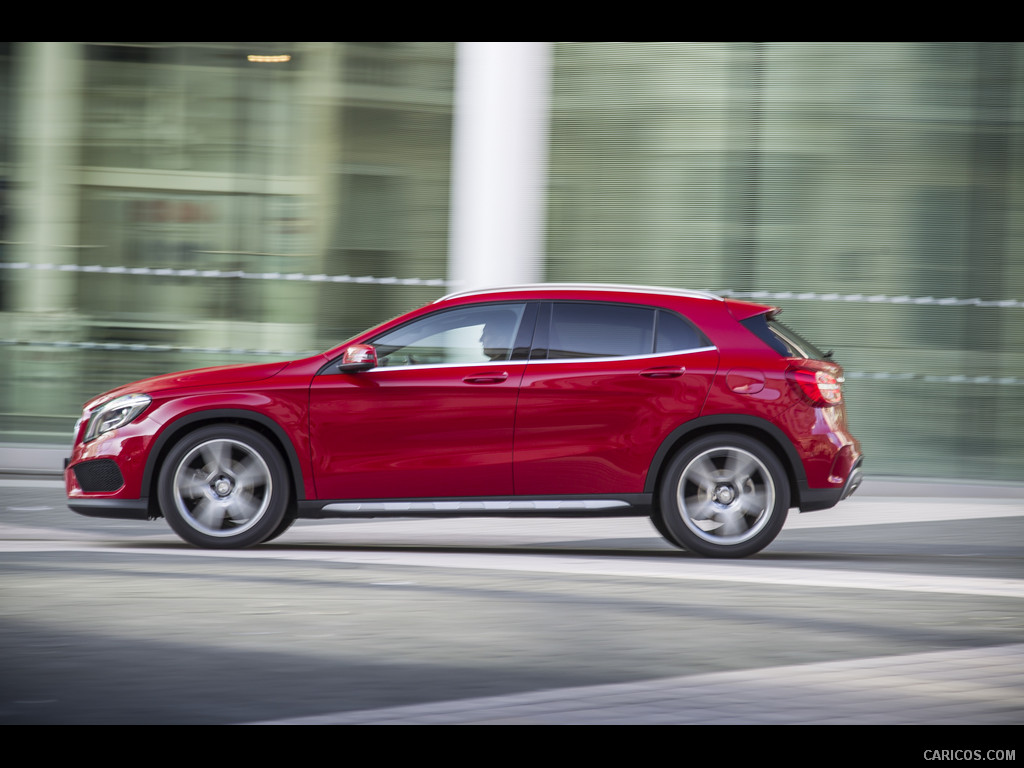 2015 Mercedes-Benz GLA 250 AMG (UK-Version)  - Side