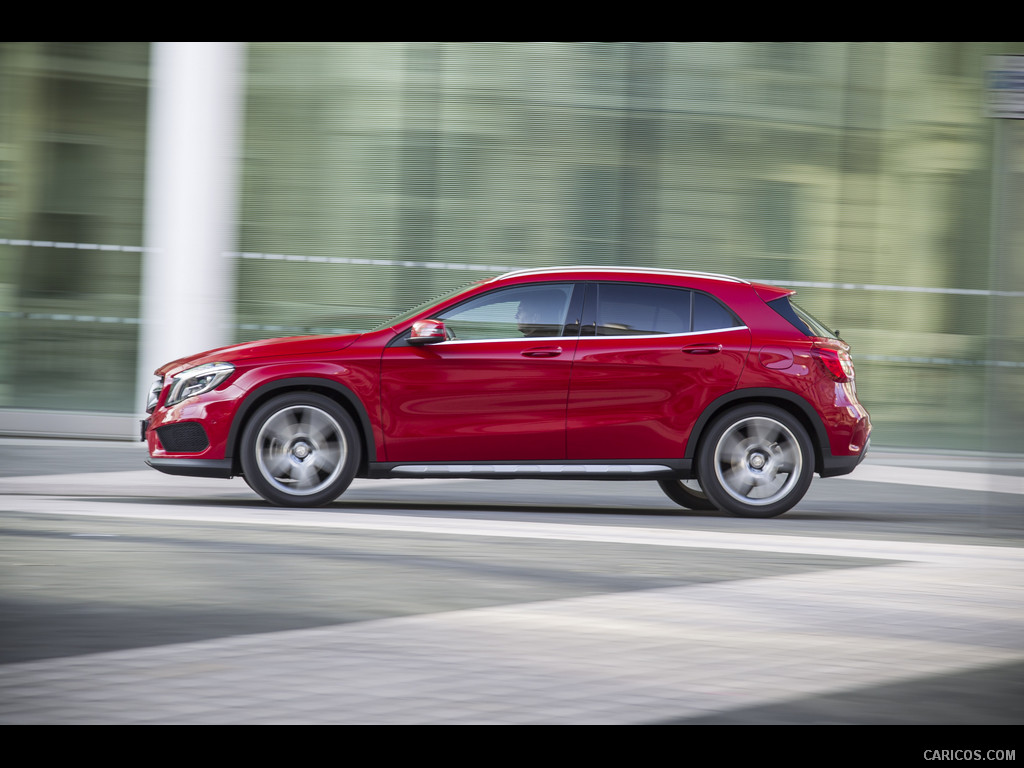 2015 Mercedes-Benz GLA 250 AMG (UK-Version)  - Side