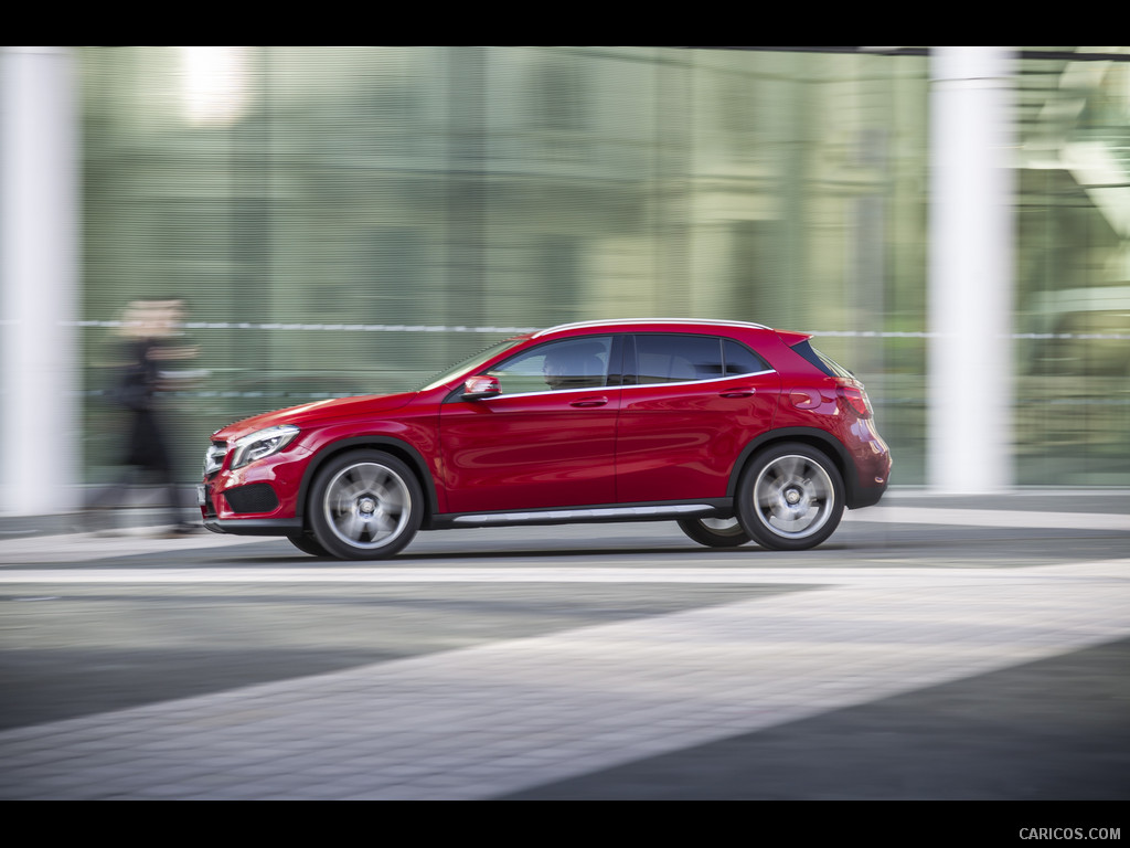 2015 Mercedes-Benz GLA 250 AMG (UK-Version)  - Side