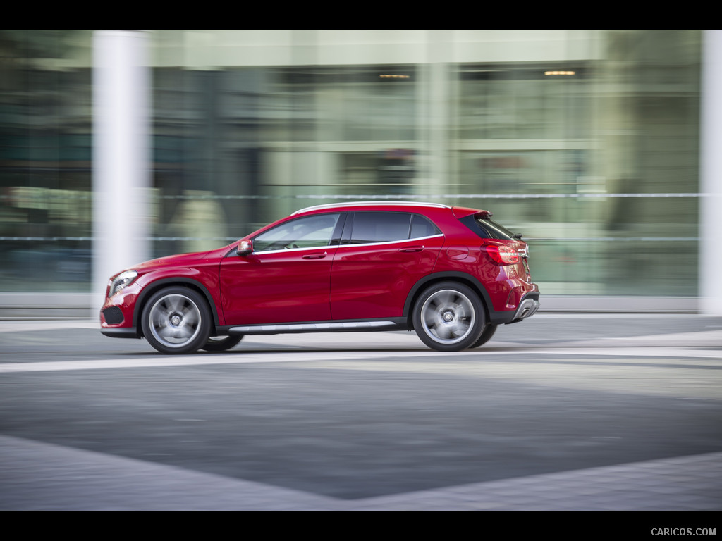 2015 Mercedes-Benz GLA 250 AMG (UK-Version)  - Side