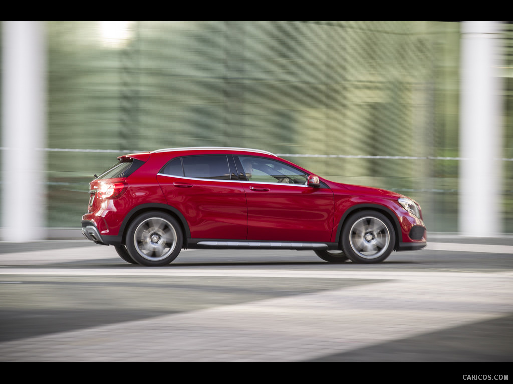 2015 Mercedes-Benz GLA 250 AMG (UK-Version)  - Side