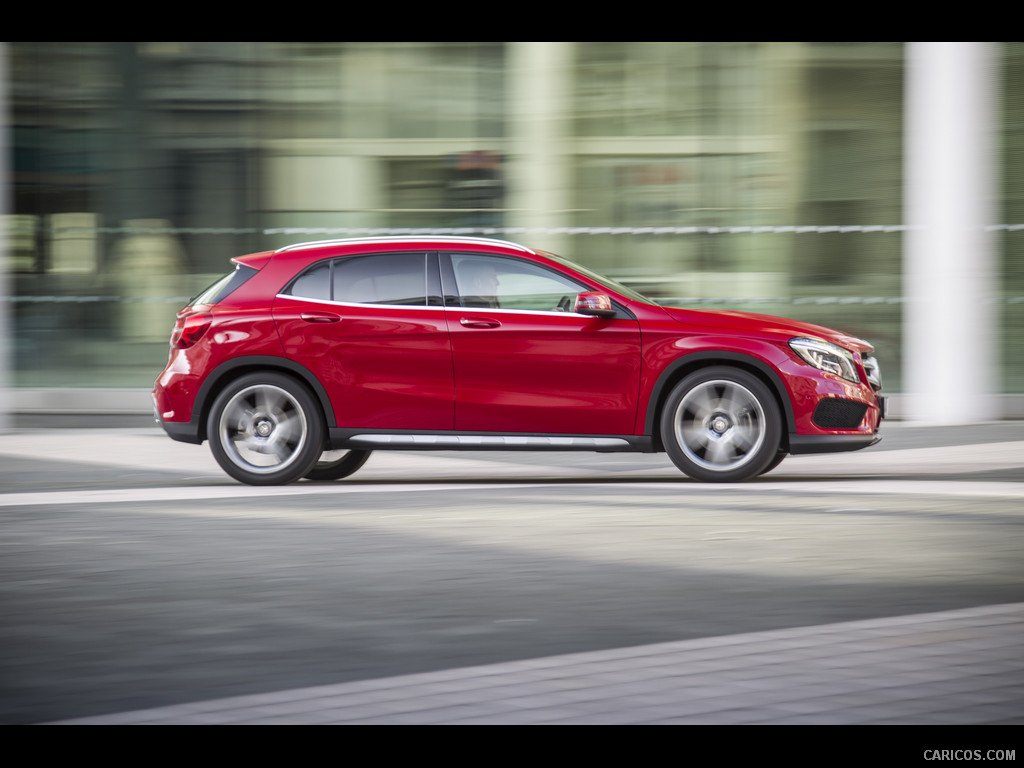 2015 Mercedes-Benz GLA 250 AMG (UK-Version)  - Side