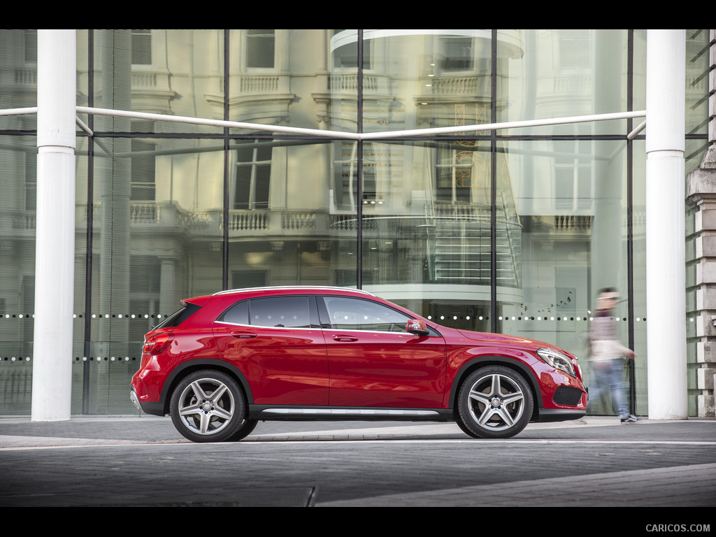 2015 Mercedes-Benz GLA 250 AMG (UK-Version)  - Side