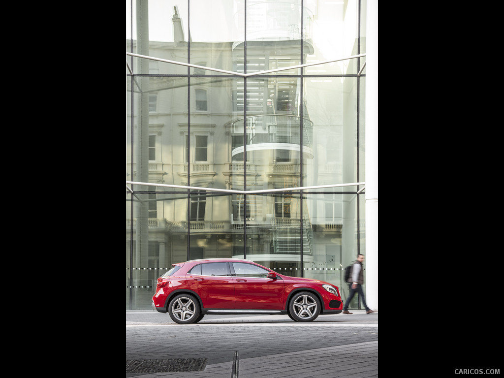 2015 Mercedes-Benz GLA 250 AMG (UK-Version)  - Side