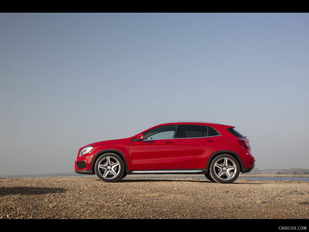 2015 Mercedes-Benz GLA 250 AMG (UK-Version)  - Side