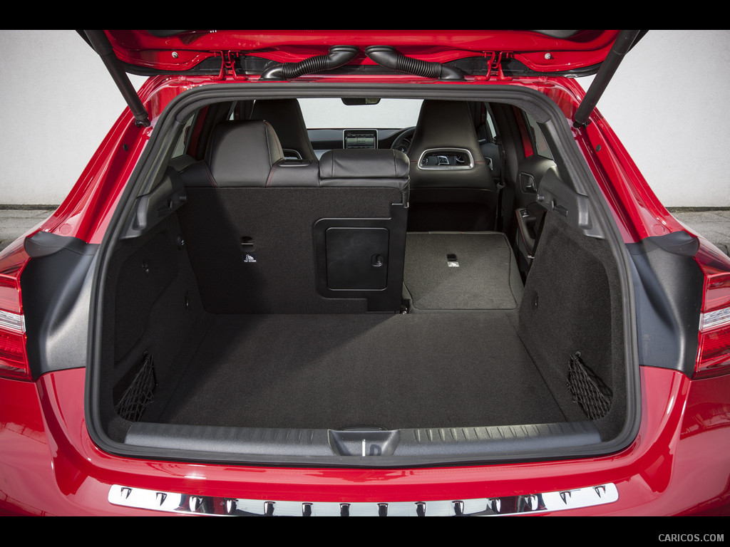 2015 Mercedes-Benz GLA 250 AMG (UK-Version)  - Trunk