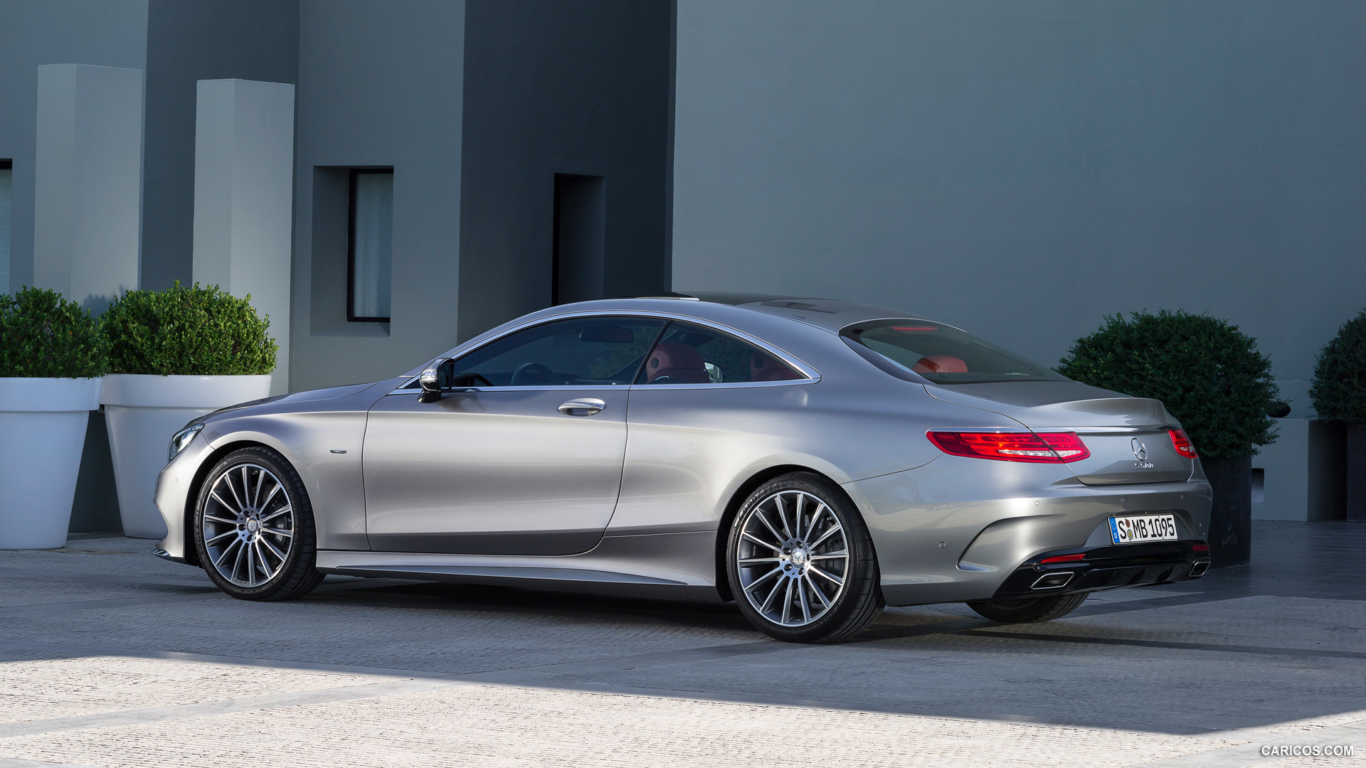 2015 Mercedes-Benz S-Class S500 4MATIC Coupe  - Side, #25 of 145