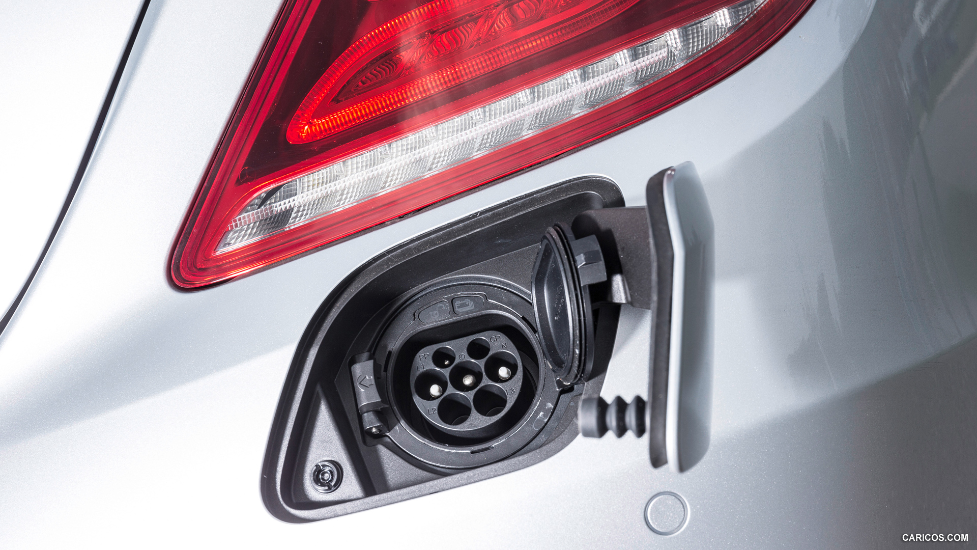 2015 Mercedes-Benz S500 Plug-In Hybrid  - Detail, #27 of 109