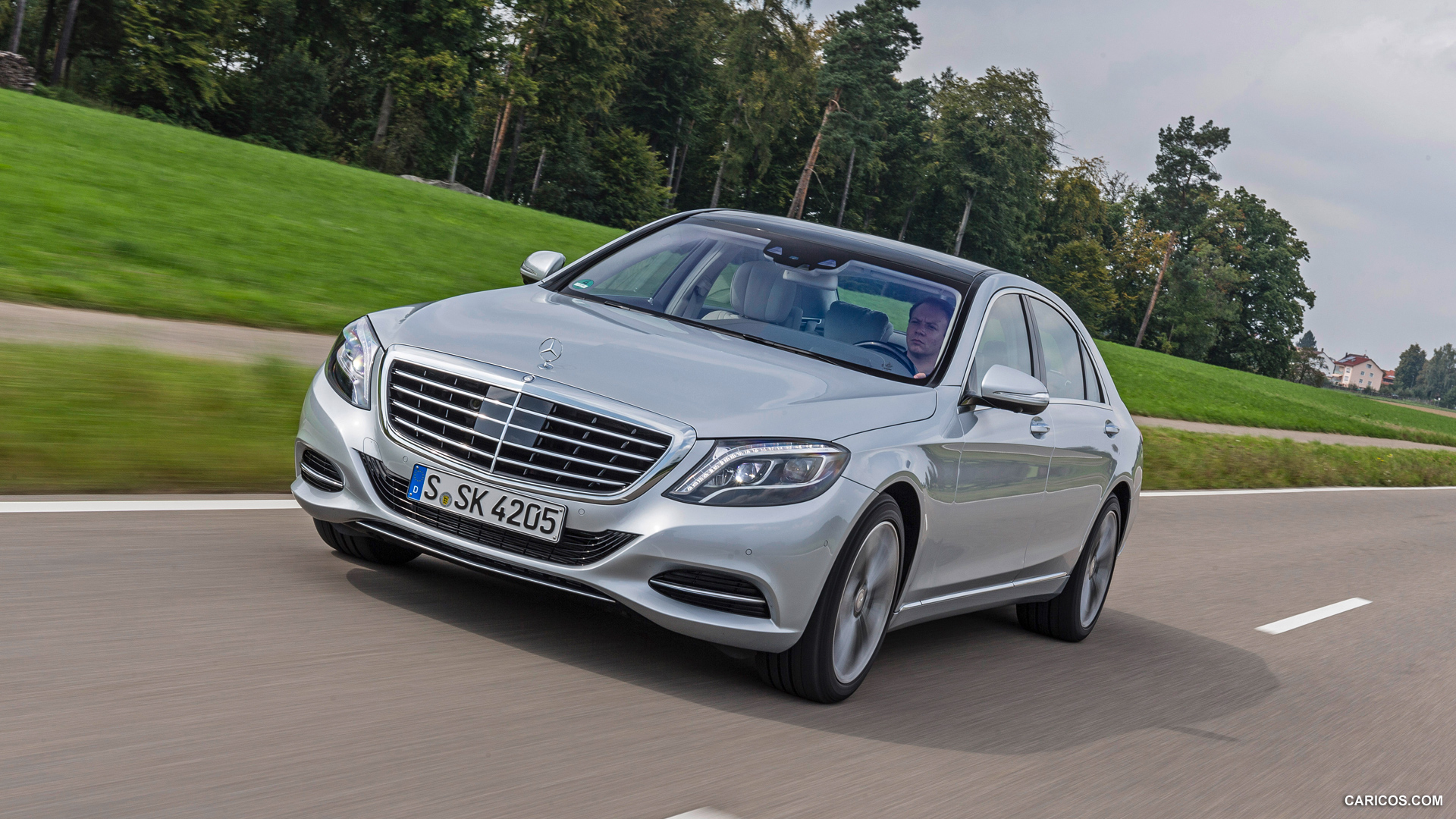 2015 Mercedes-Benz S500 Plug-In Hybrid  - Front, #11 of 109