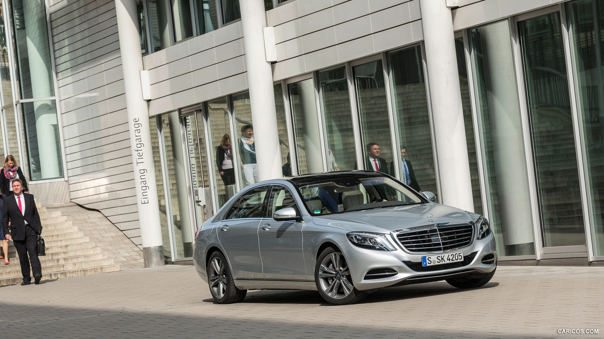 2015 Mercedes-Benz S500 Plug-In Hybrid  - Front, #22 of 109