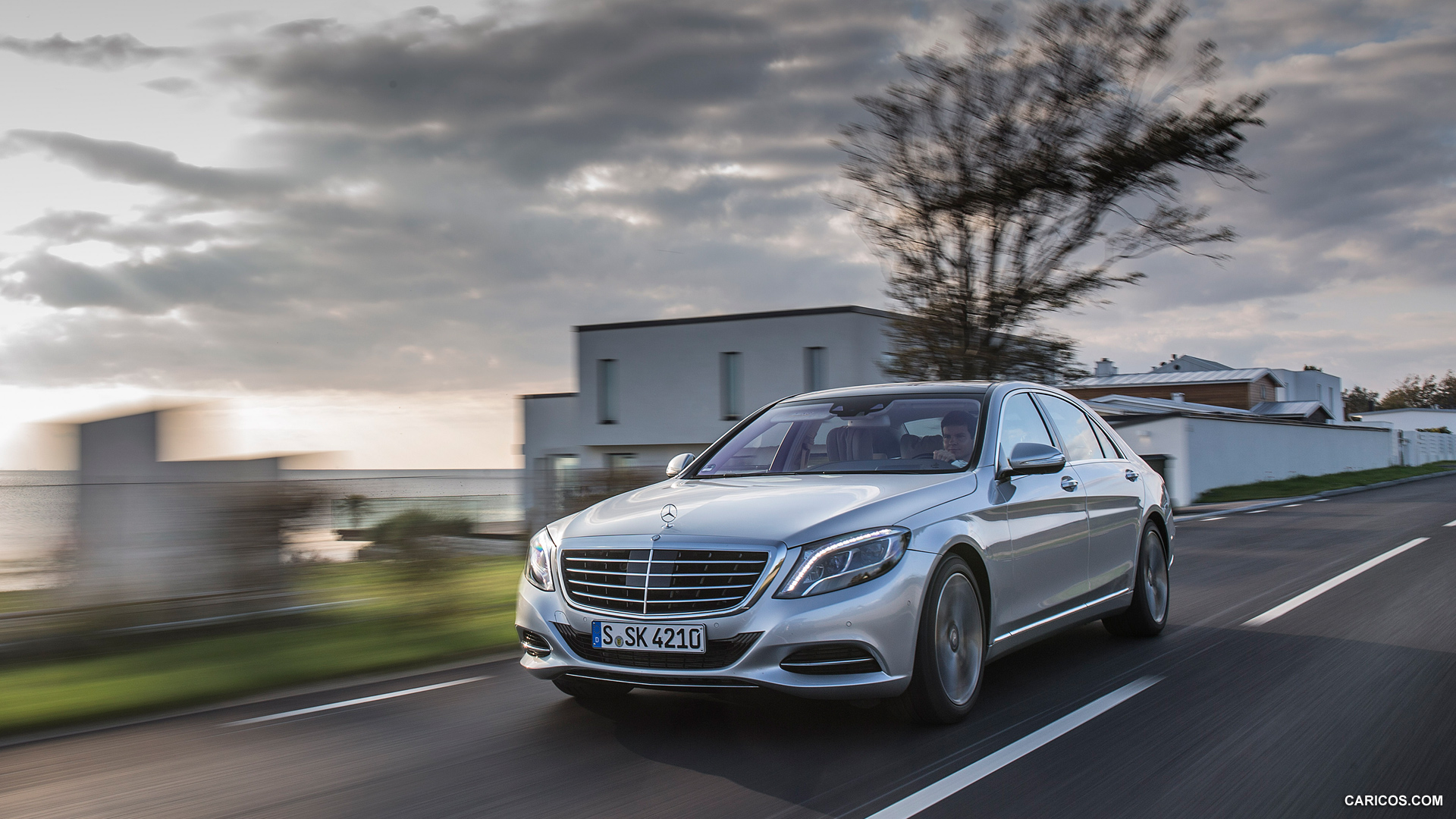 2015 Mercedes-Benz S500 Plug-In Hybrid  - Front, #90 of 109