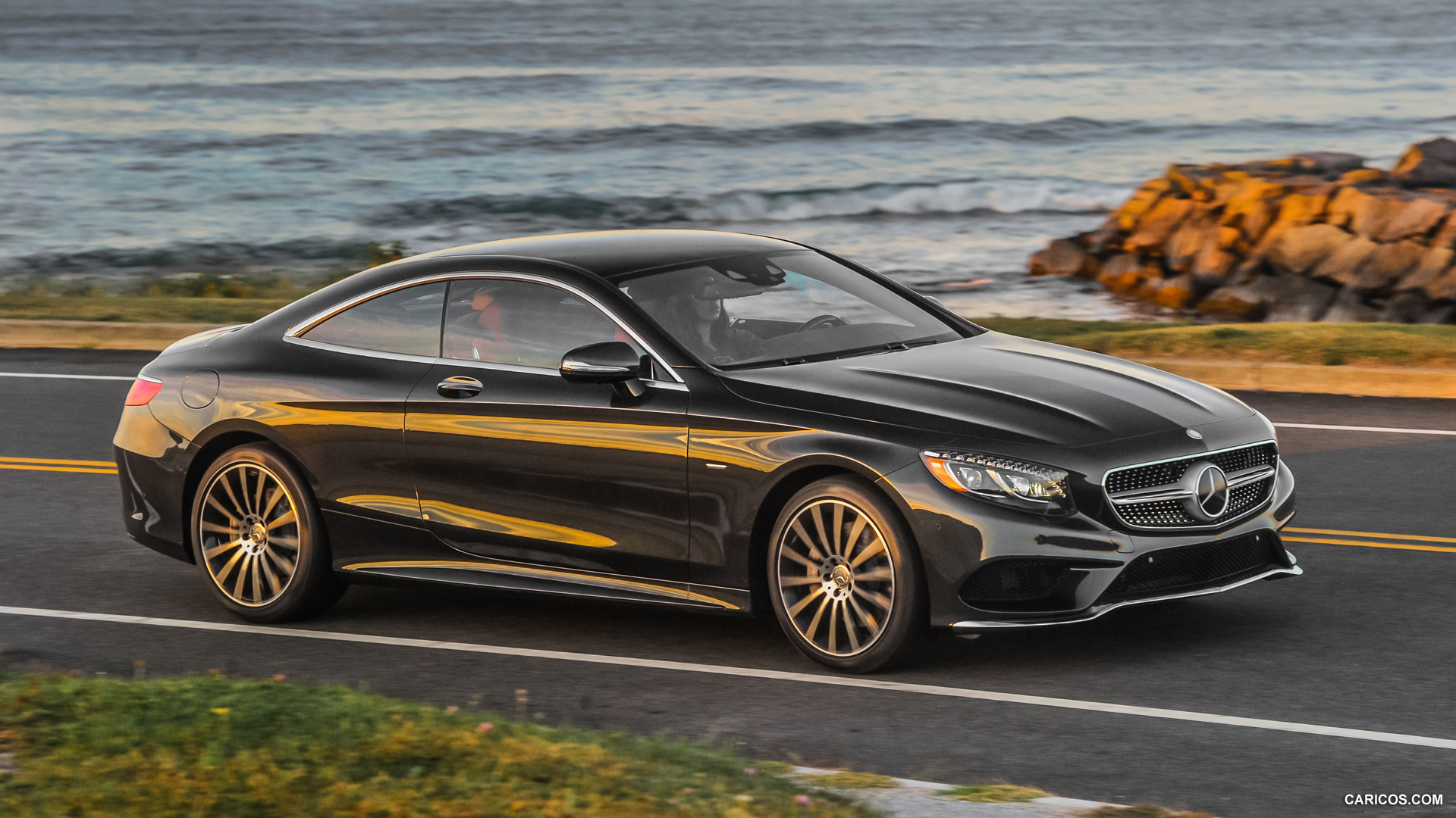 2015 Mercedes-Benz S550 4MATIC Coupe  - Side, #4 of 60