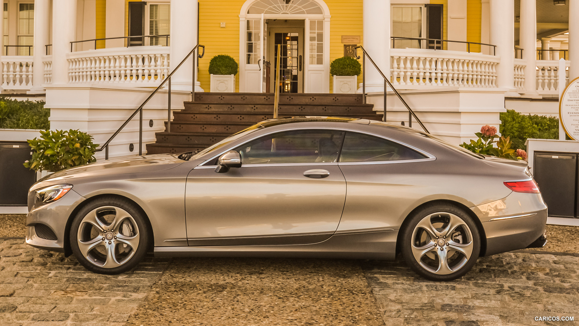 2015 Mercedes-Benz S63 AMG Coupe (US-Spec)  - Side, #31 of 50