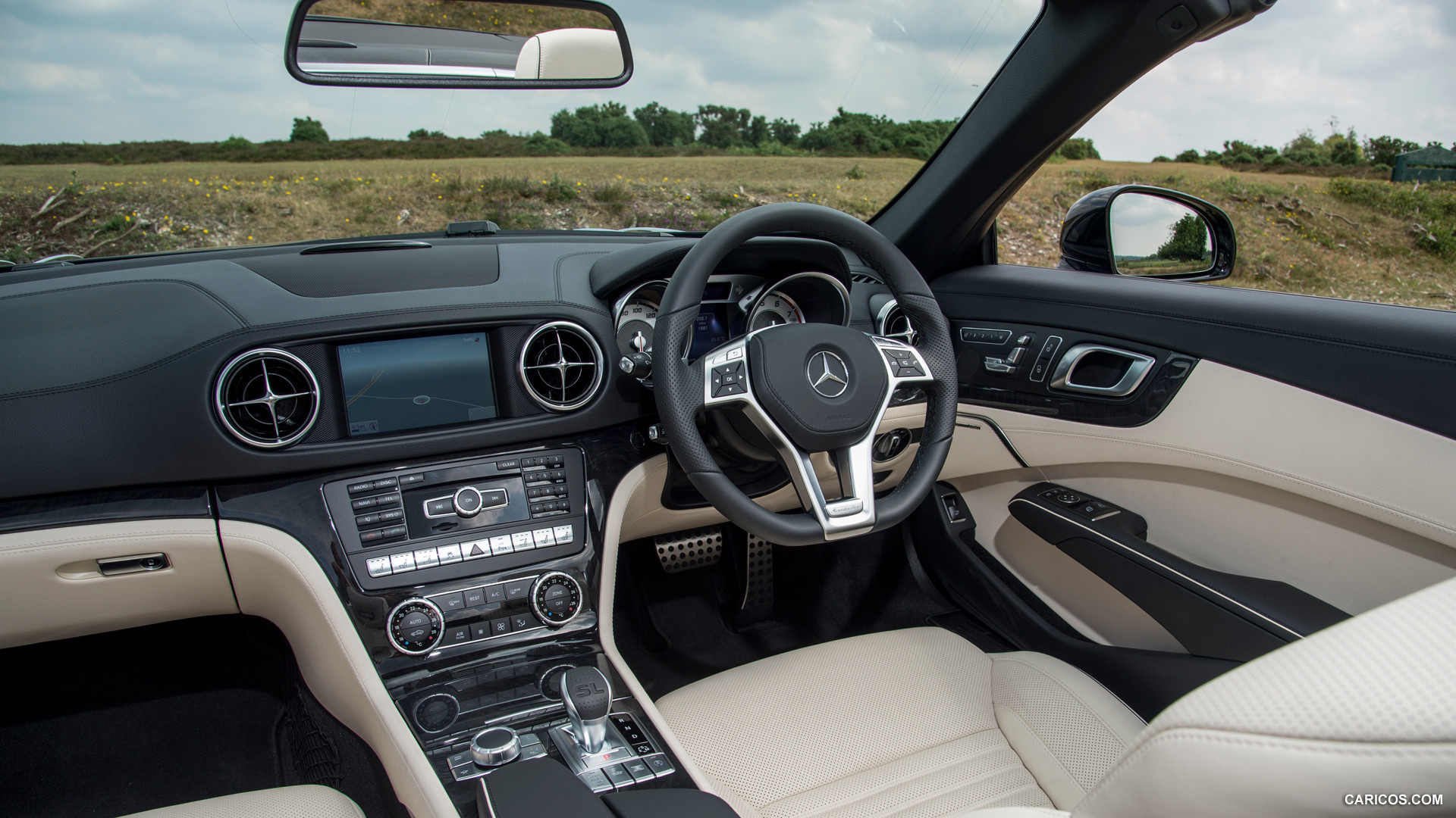 2015 Mercedes-Benz SL-Class SL400 (UK-Version)  - Interior, #31 of 34