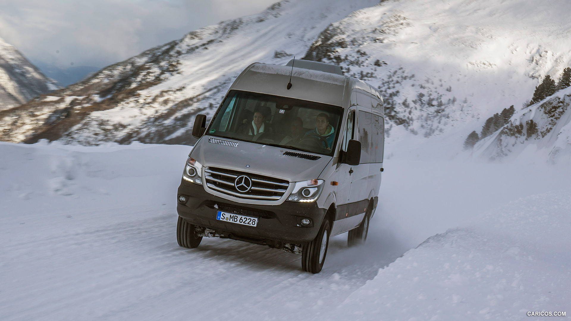2015 Mercedes-Benz Sprinter BlueTec 4X4 - In Snow - Front, #51 of 126