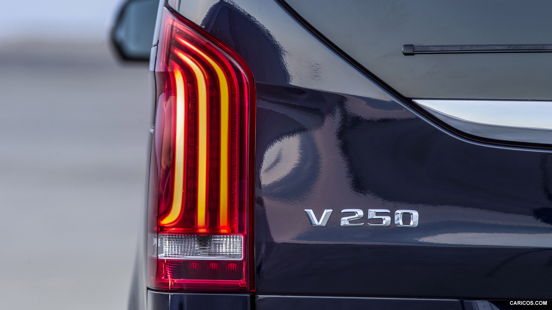 2015 Mercedes-Benz V-Class  - Tail Light, #147 of 254