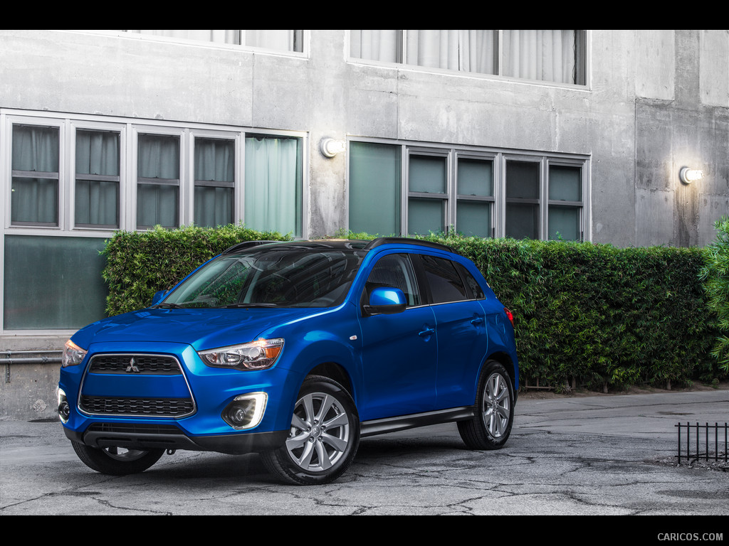 2015 Mitsubishi Outlander Sport SE  - Front