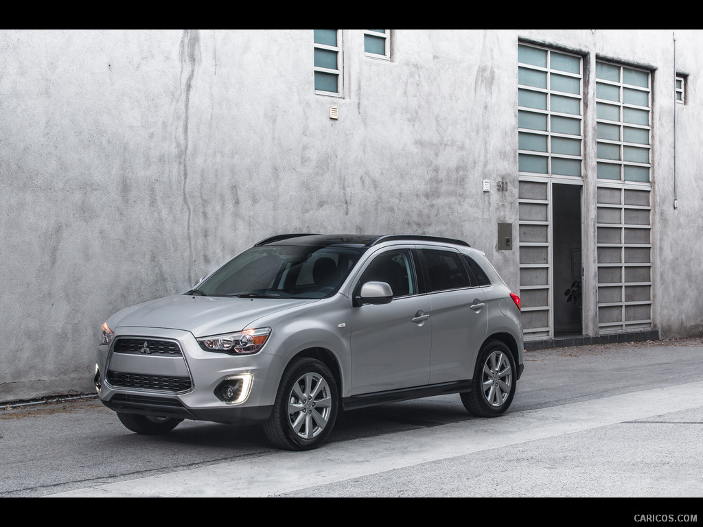 2015 Mitsubishi Outlander Sport SE  - Front