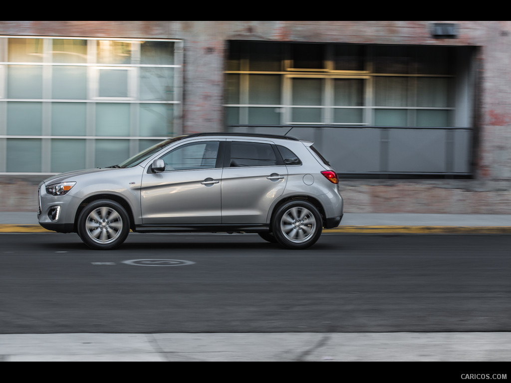 2015 Mitsubishi Outlander Sport SE  - Side