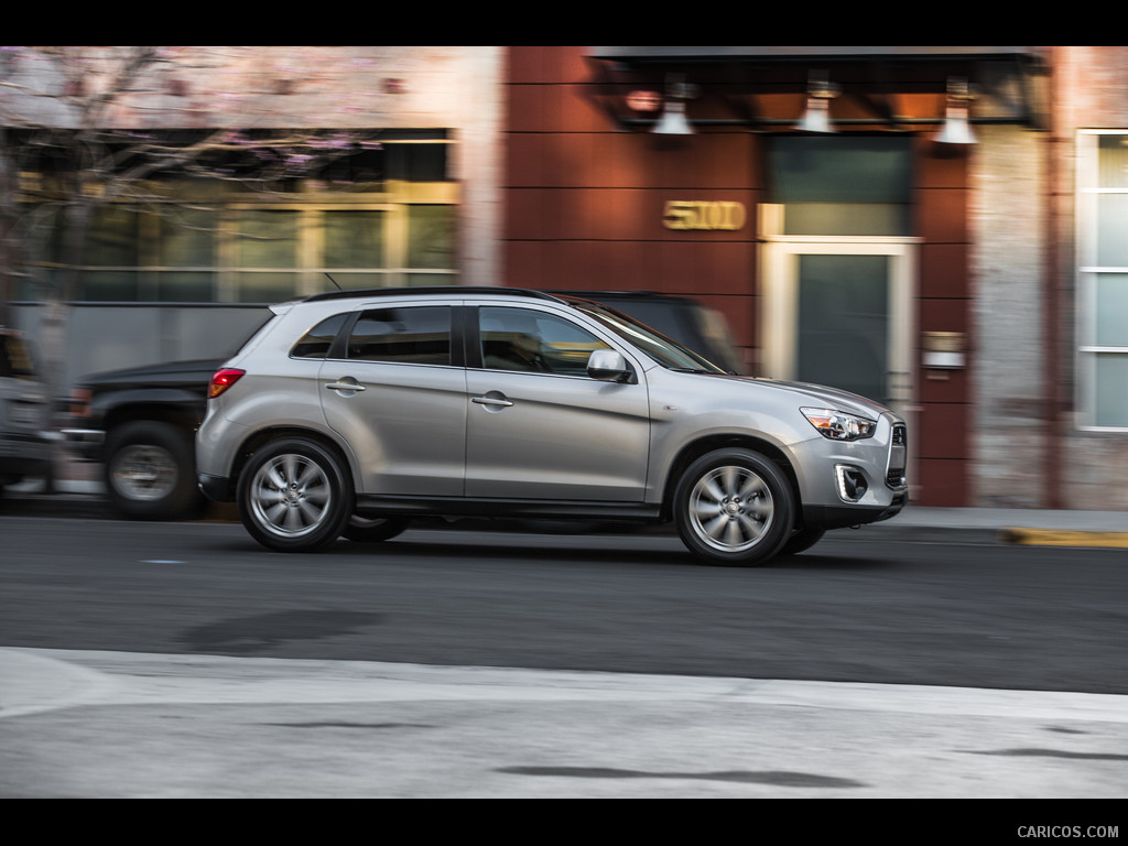 2015 Mitsubishi Outlander Sport SE  - Side