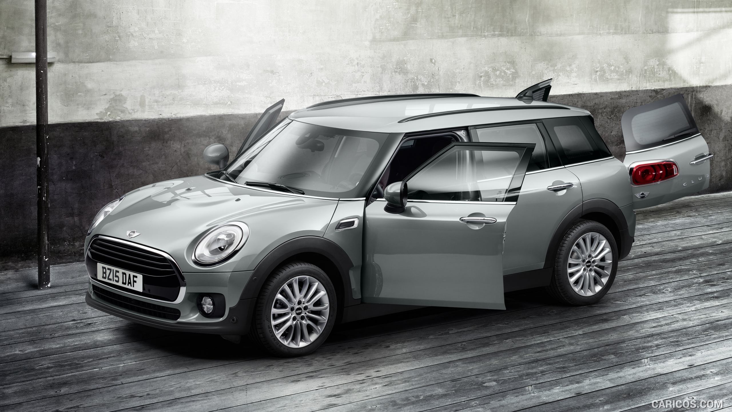 2016 MINI Clubman D - Front, #1 of 380