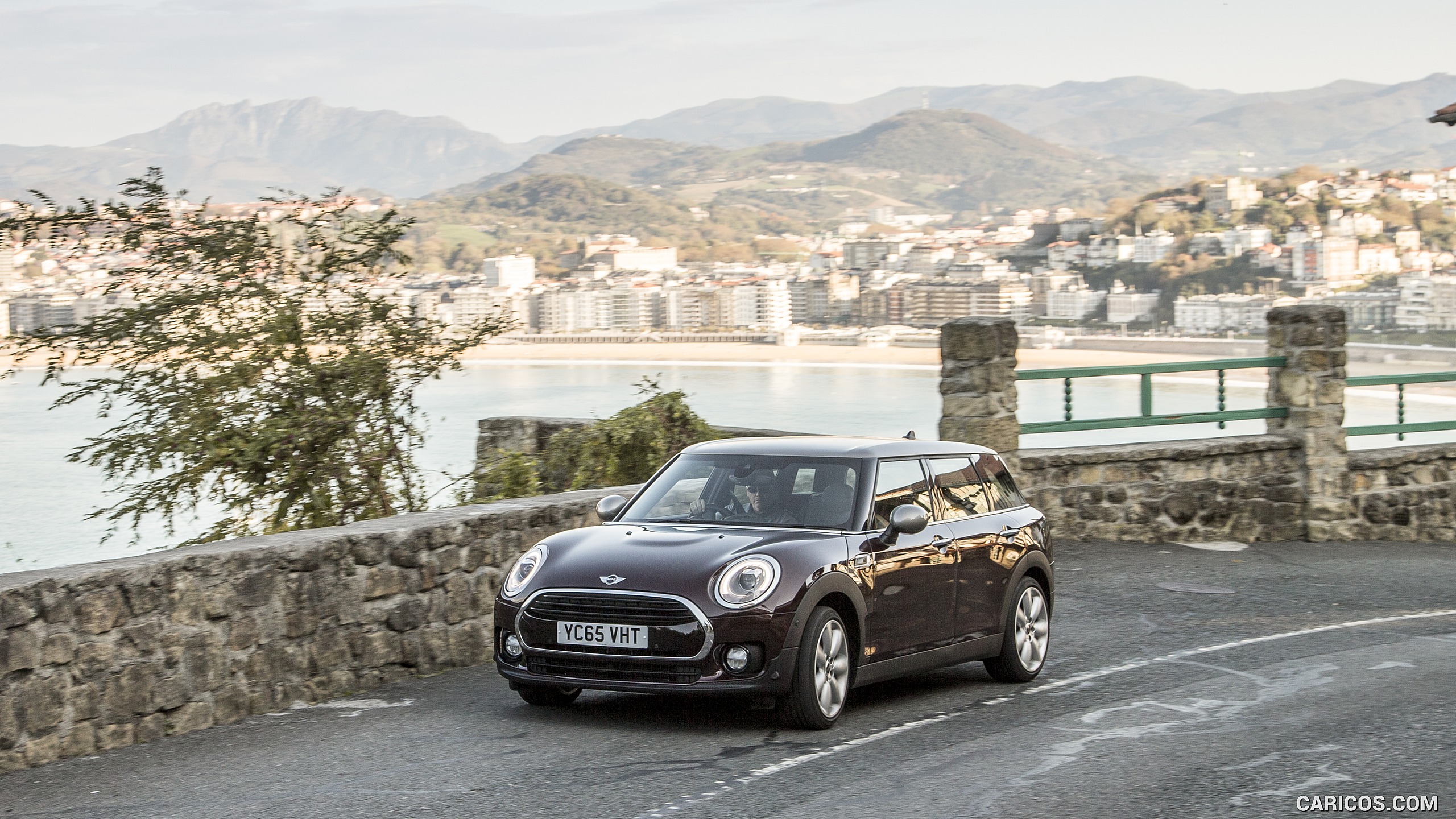 2016 MINI Cooper Clubman D (UK-Spec) - Front, #21 of 275