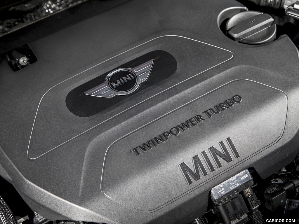 2016 MINI Cooper Clubman D (UK-Spec) - Engine