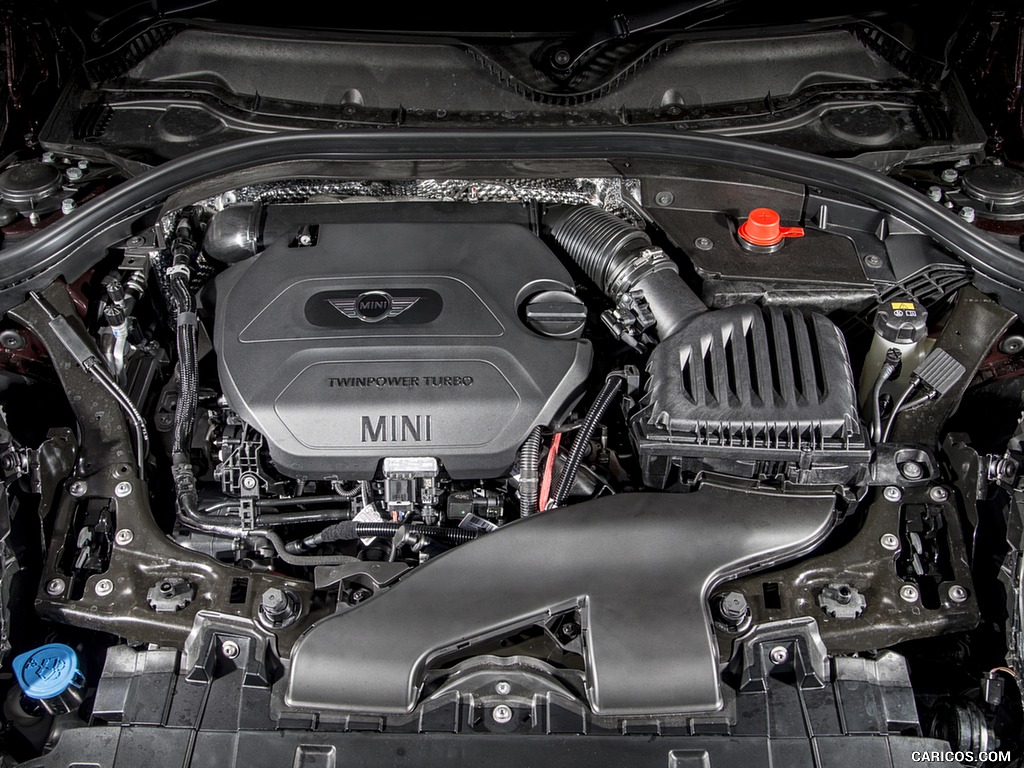 2016 MINI Cooper Clubman D (UK-Spec) - Engine