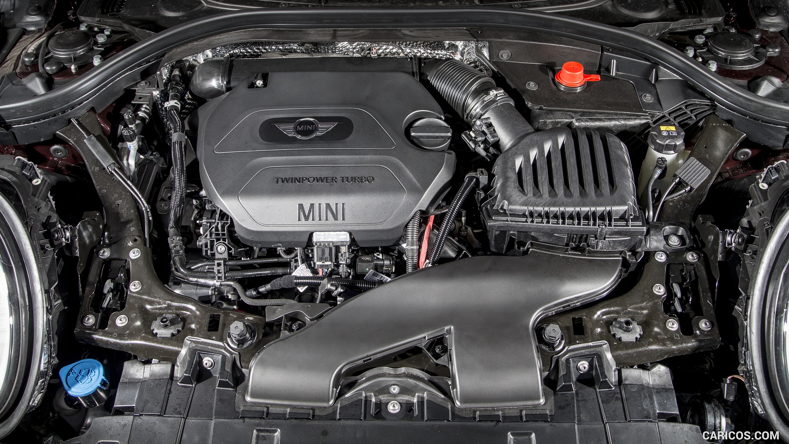2016 MINI Cooper Clubman D (UK-Spec) - Engine | Caricos