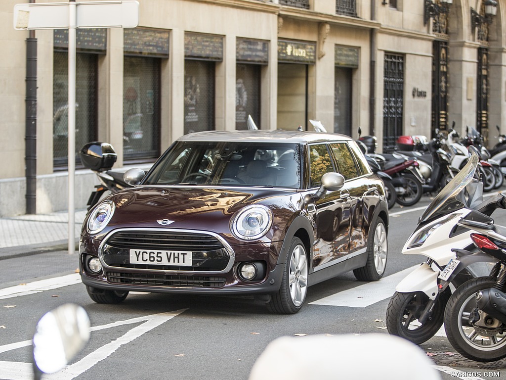 2016 MINI Cooper Clubman D (UK-Spec) - Front